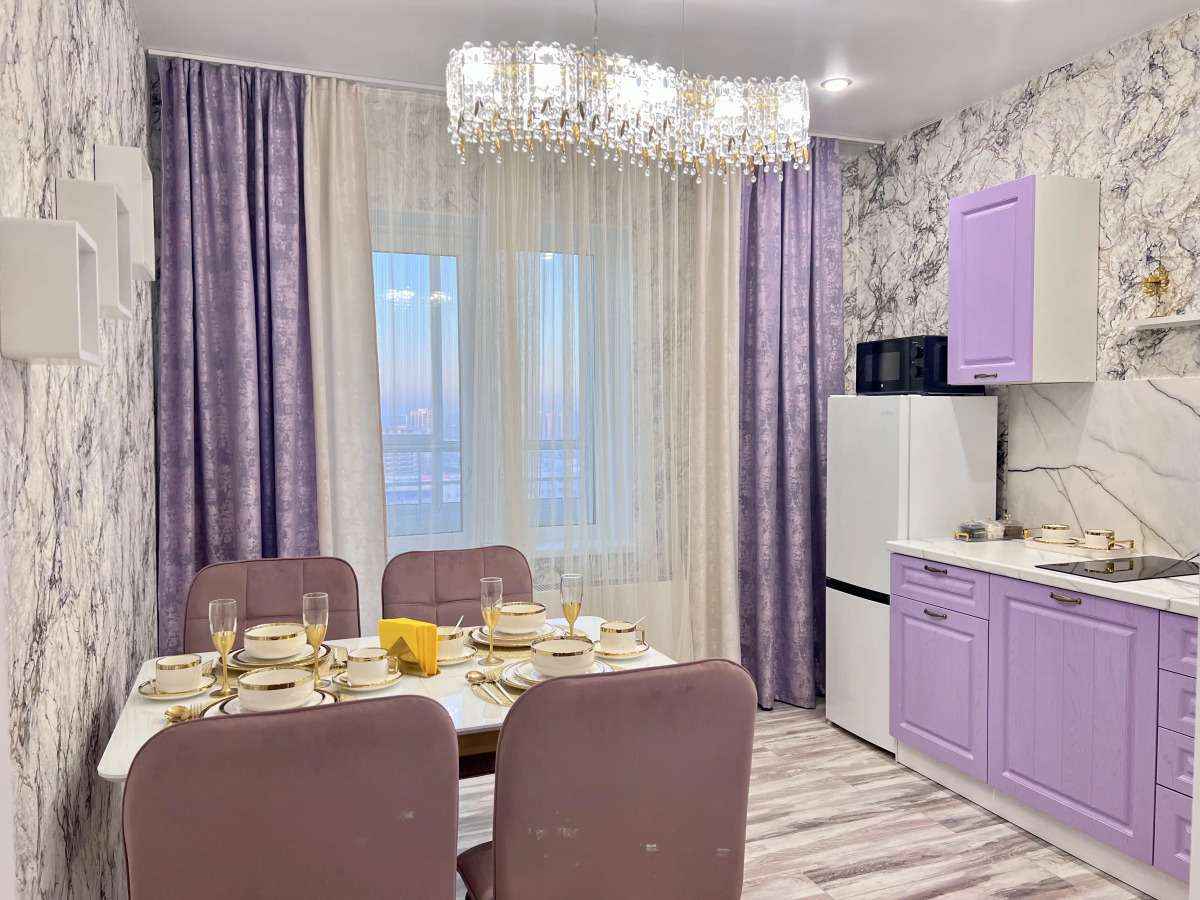 Квартира у метро Чкаловская улица Щорса 105