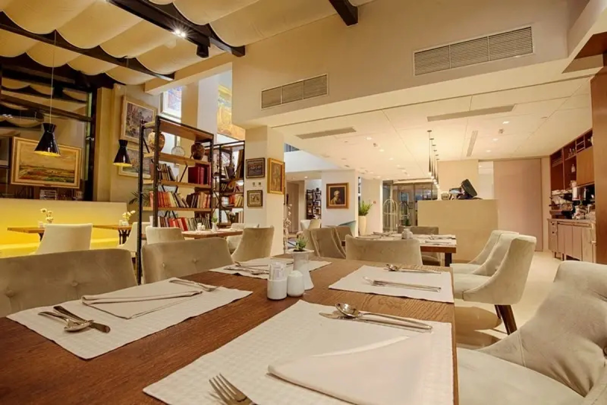 Отель Envoy Belgrade