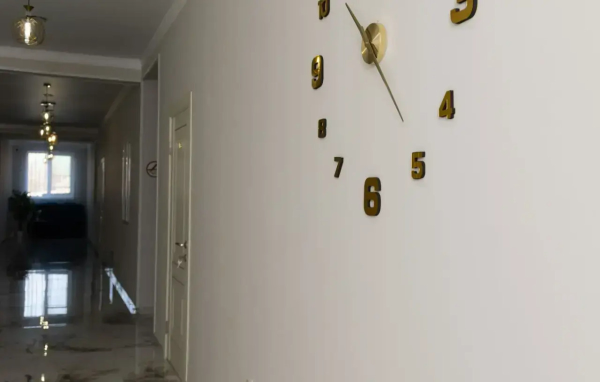 Отель Корона