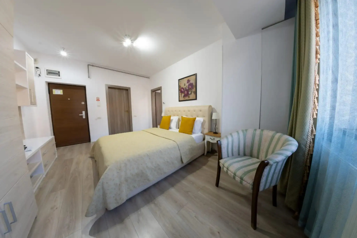 Отель Avenue Parliament