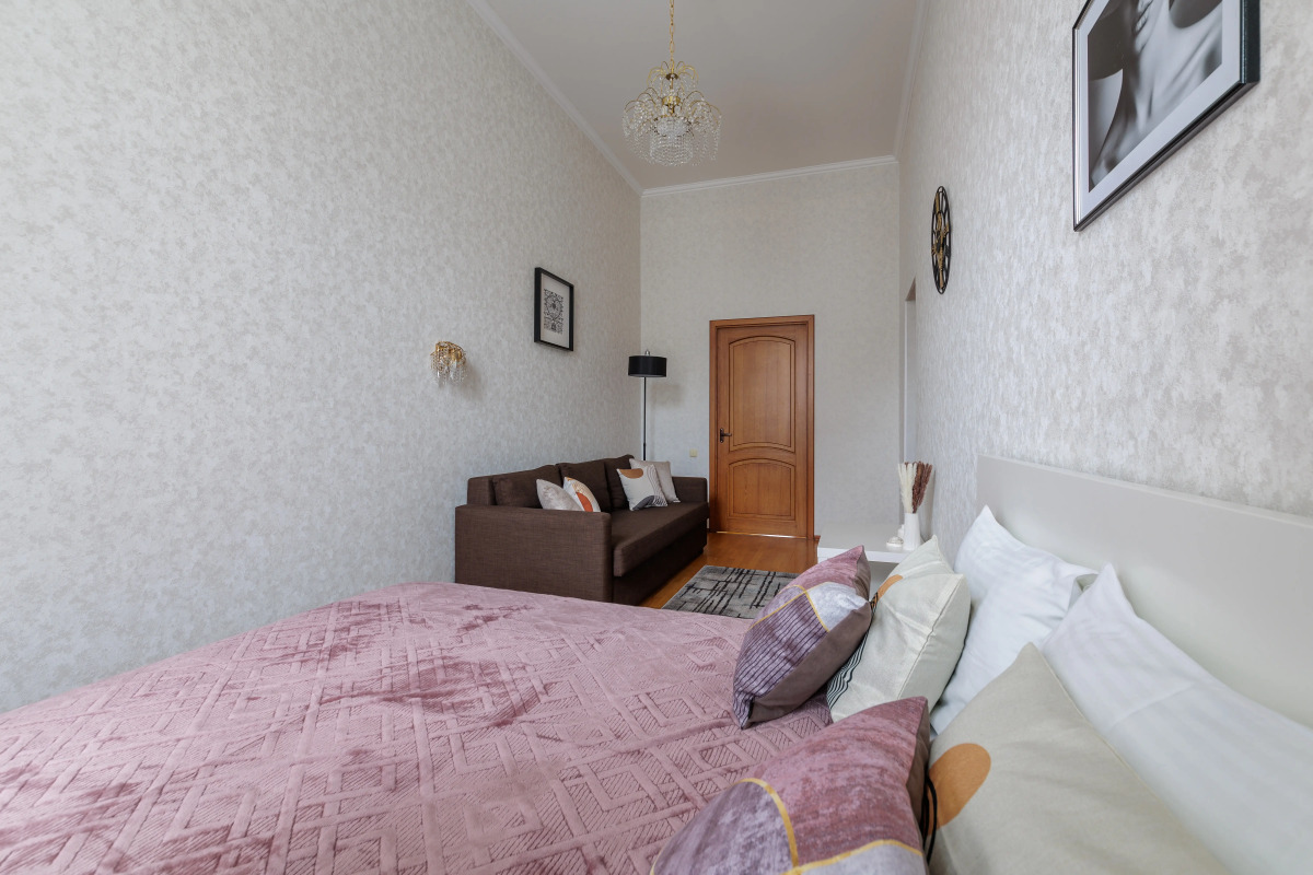 Апартаменты у Казанского Собора DereMRents ДереМРентс