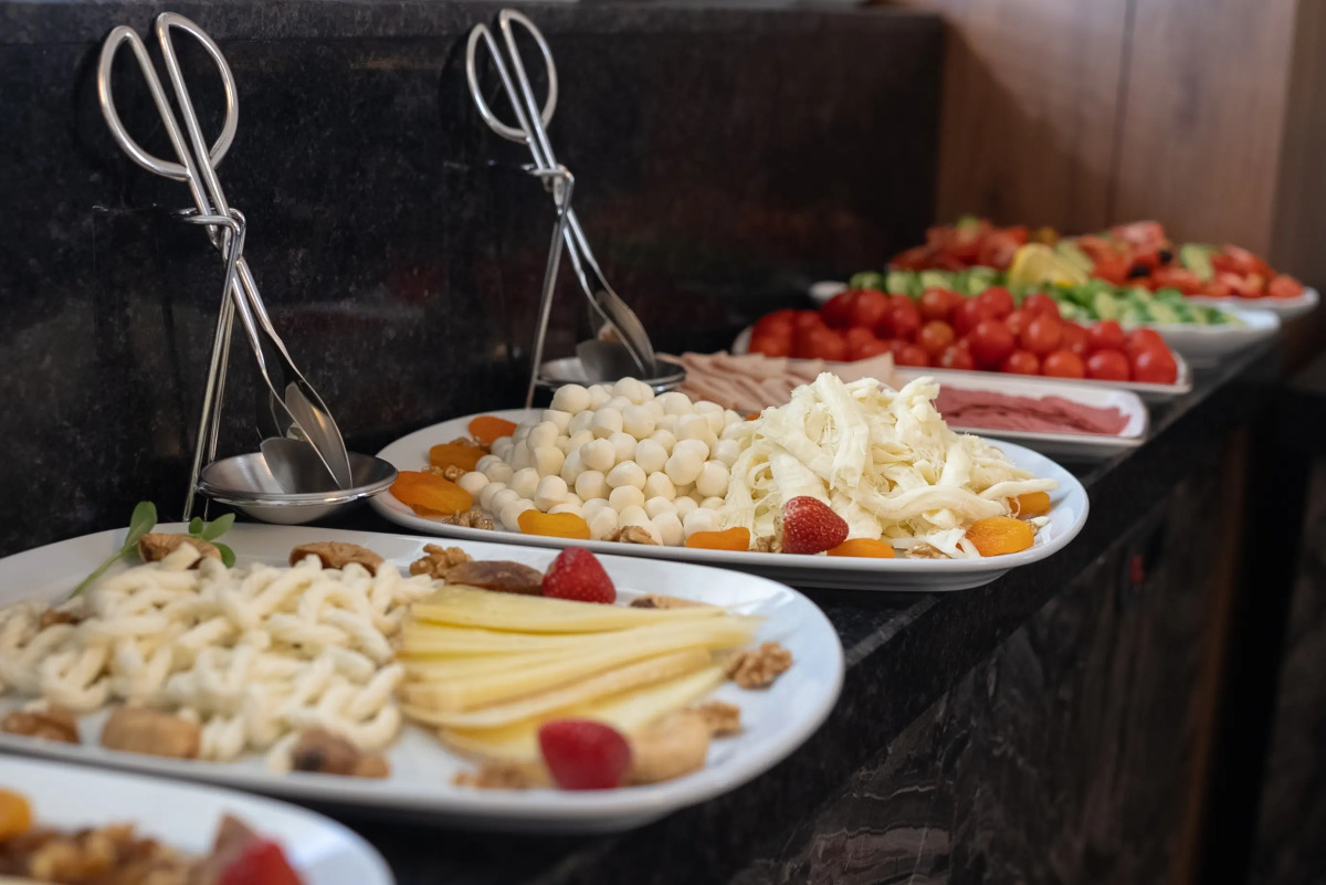 Отель Golden River By Continent Collection