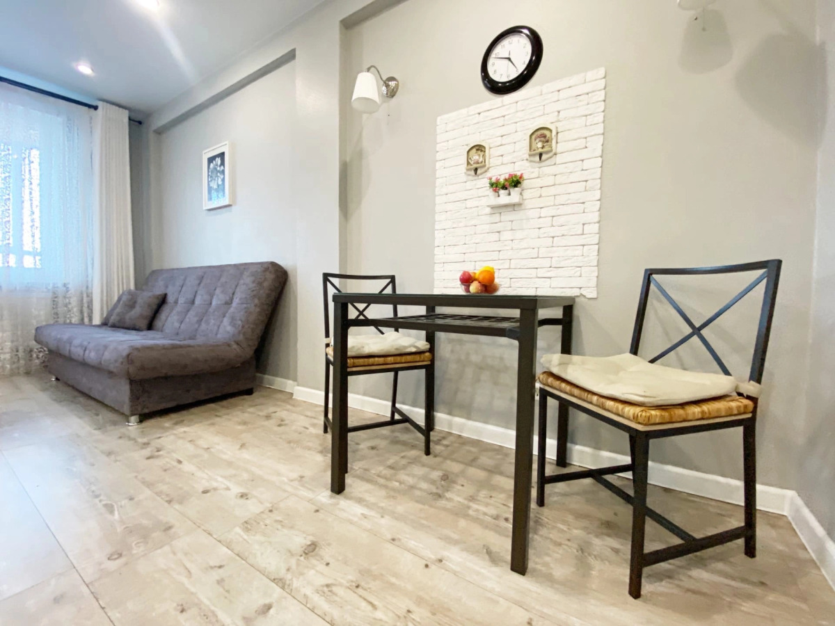 Квартира 2-х Комнатная Квартира на Октябрьском Проспекте 117