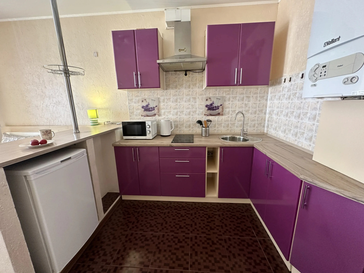 Квартира Яркая Студия в Новом Жк