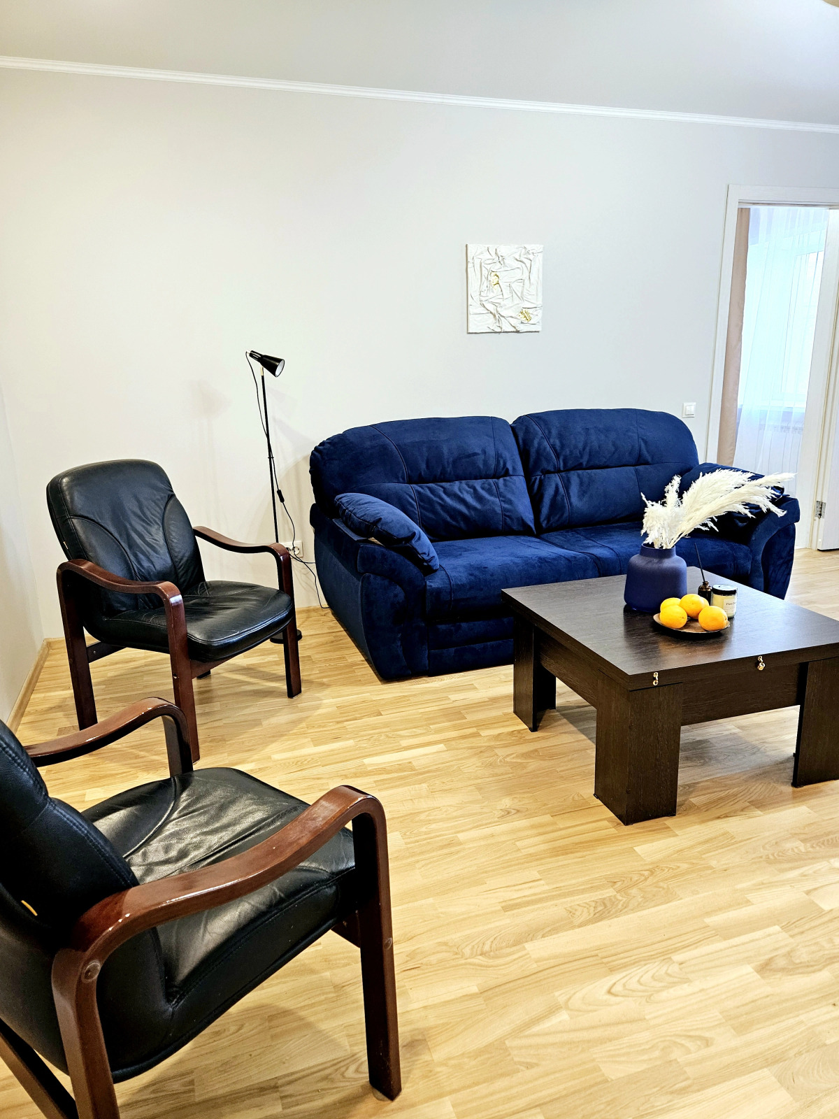 Квартира Неотель на Площади Ленина, рядом Театр Оперы и Балета