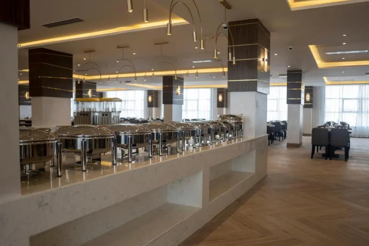 Отель The Plaza  and Resort