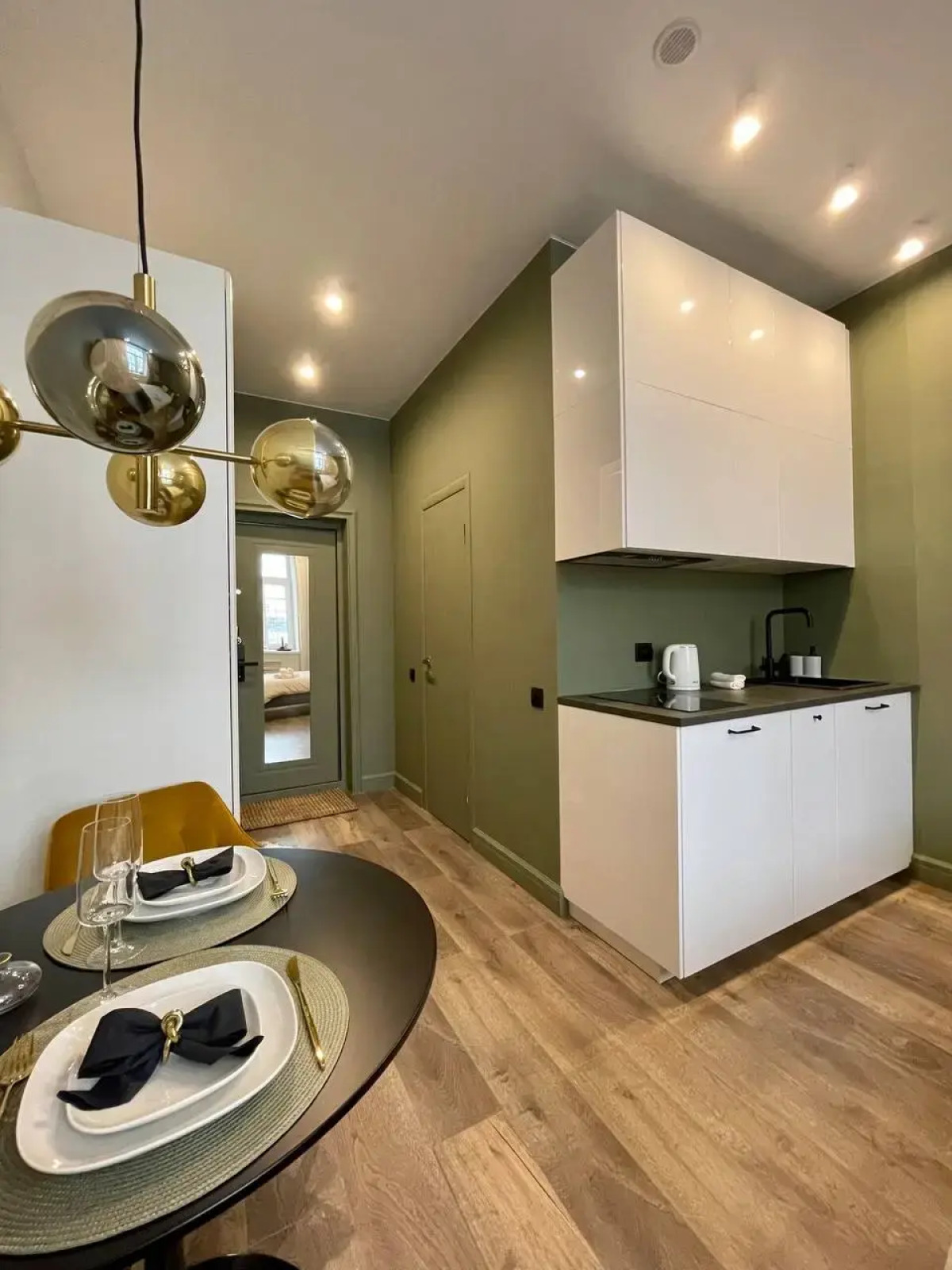 Апартаменты Green And Blue