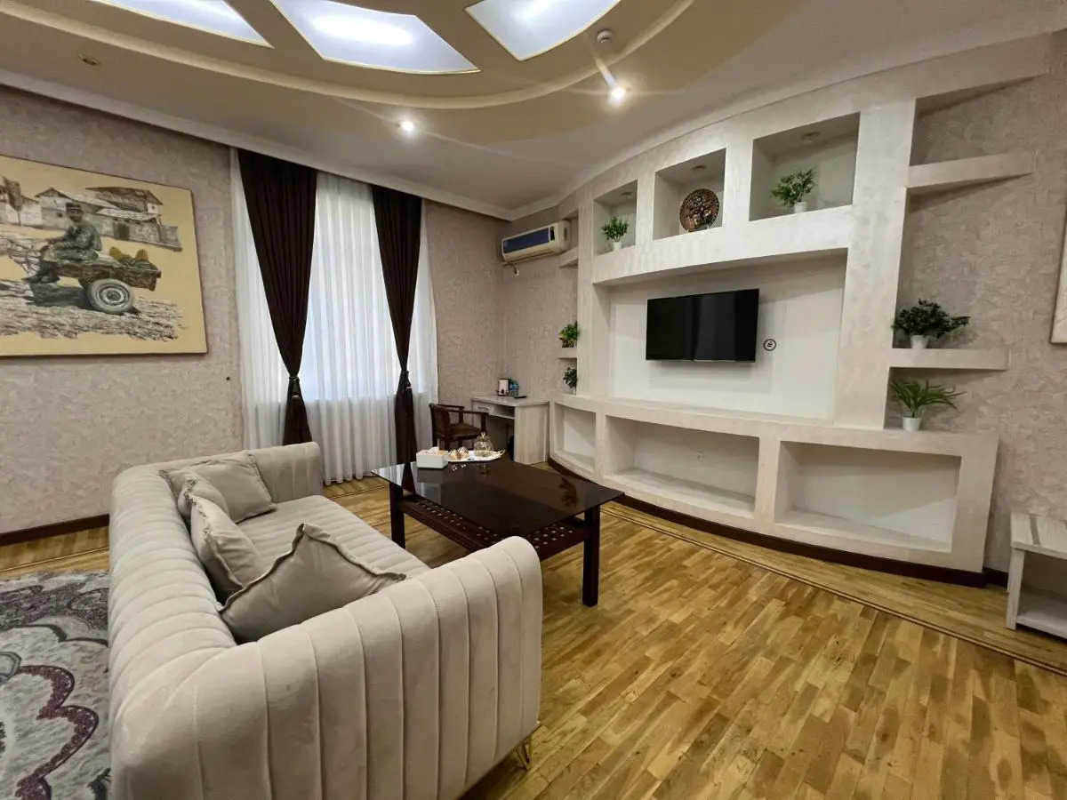 Отель Art Elite