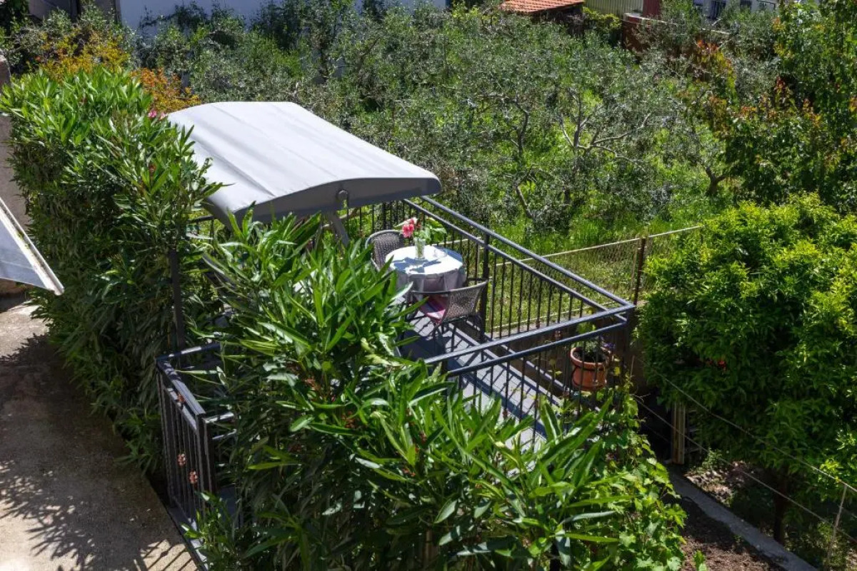 Studio apartment Oleander