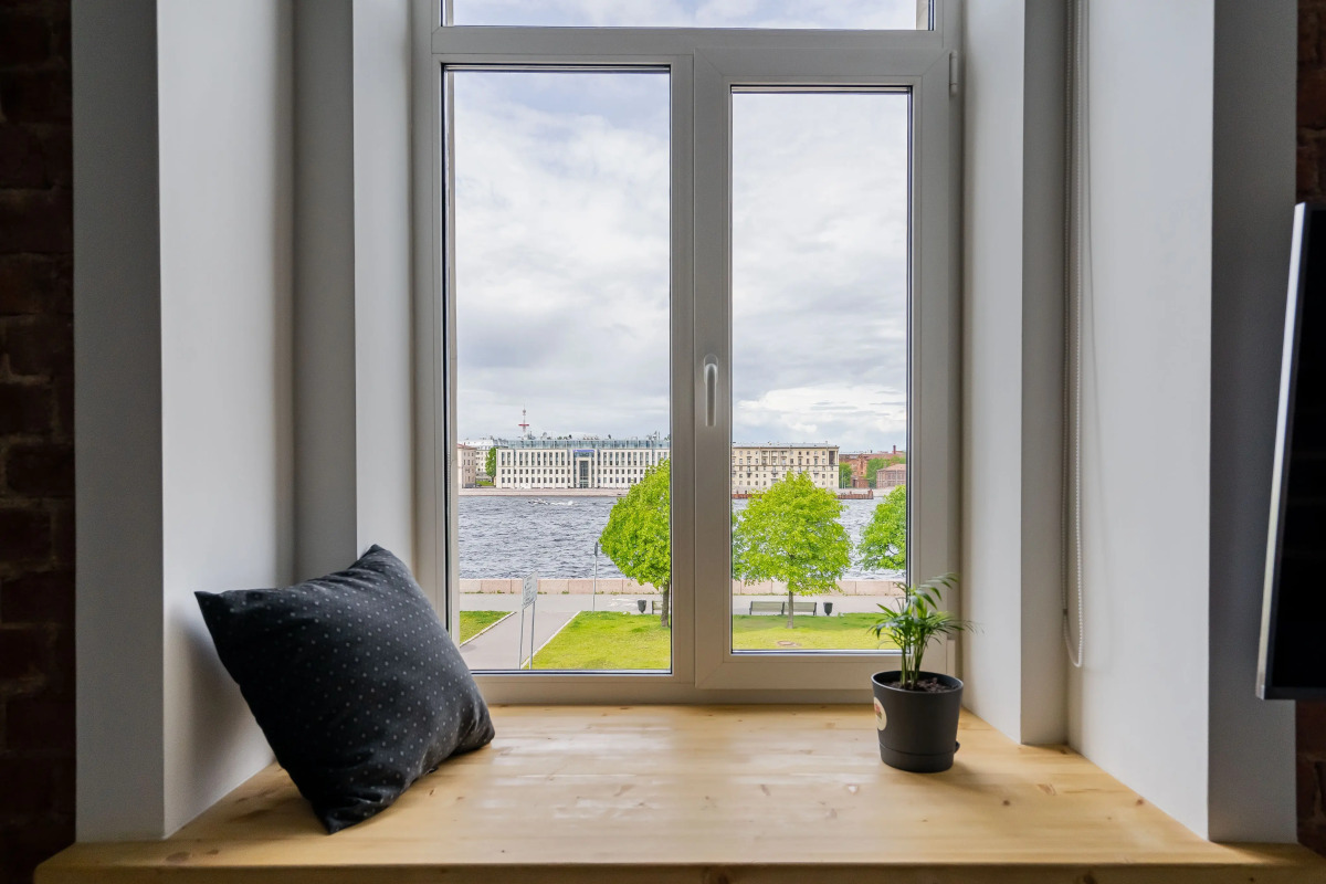 Апартаменты Лофт с Видом на Неву 1