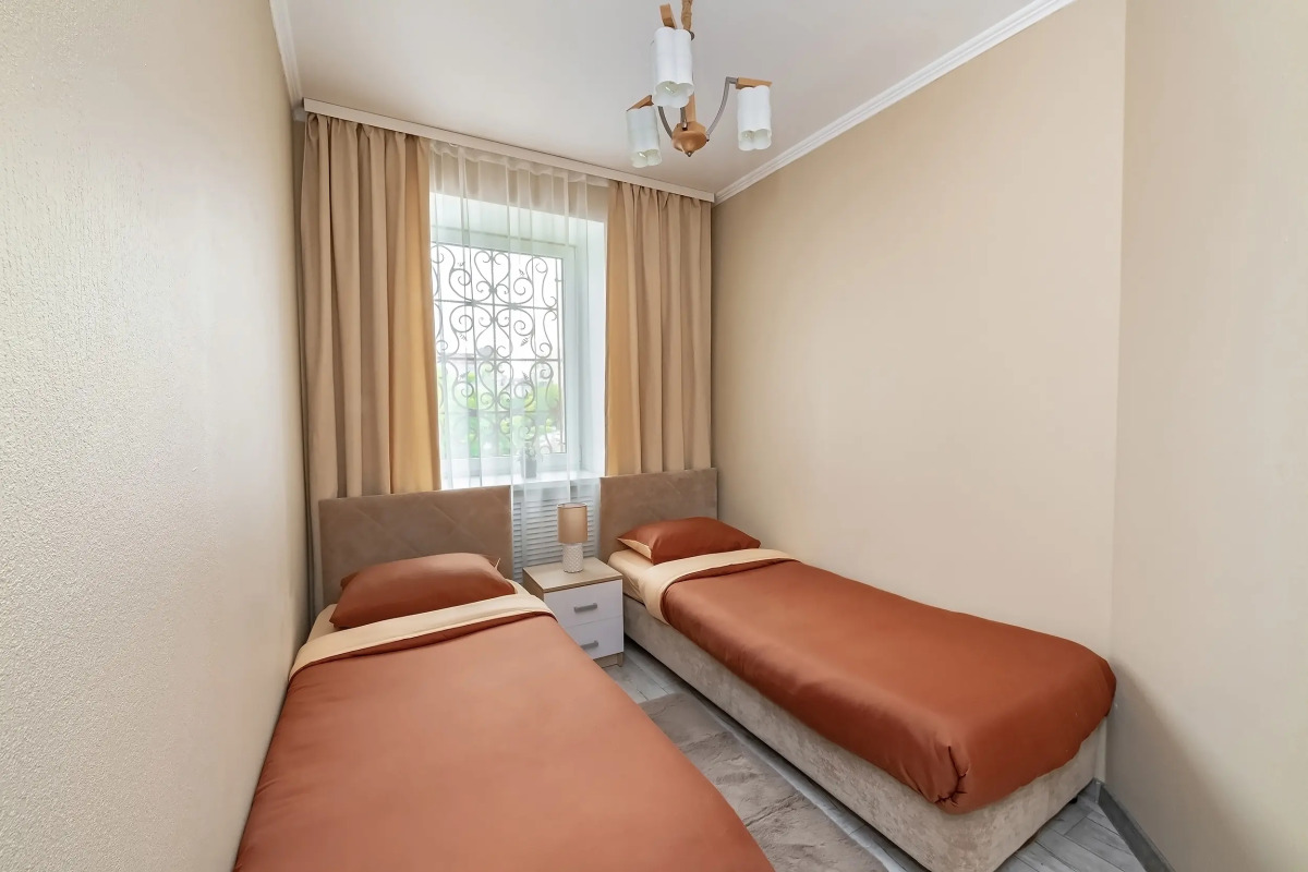 Апартаменты Трехкомнатные в самом центре города на Фокина 19