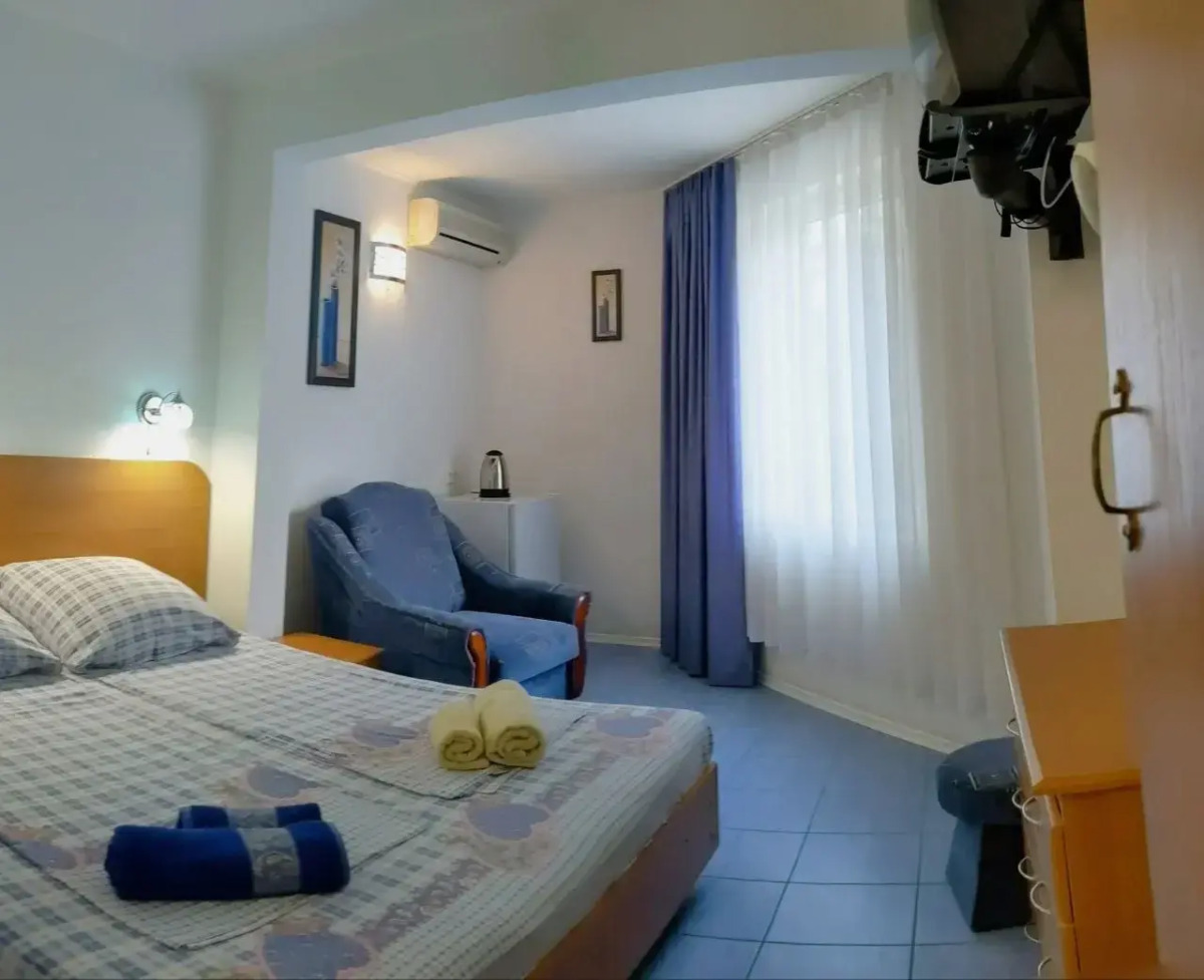 Меблированные комнаты 212