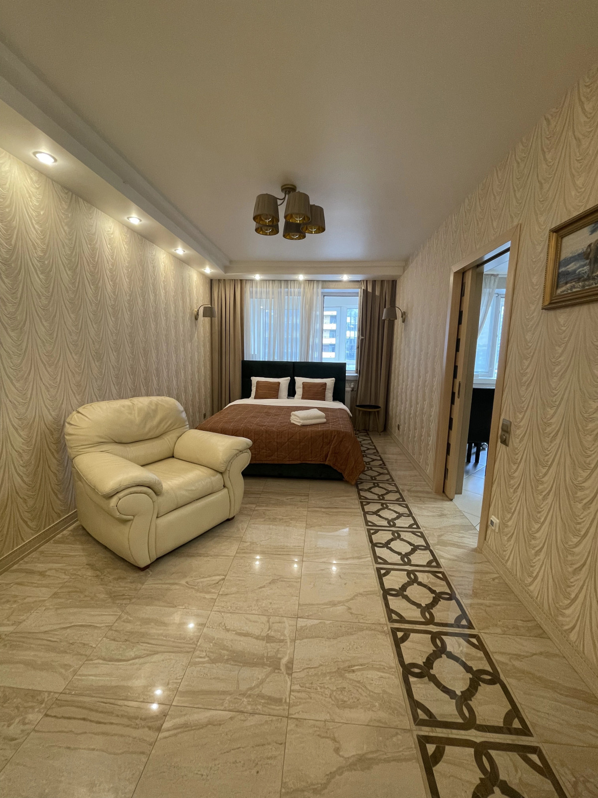 Квартира с 3 спальнями на Парнасе