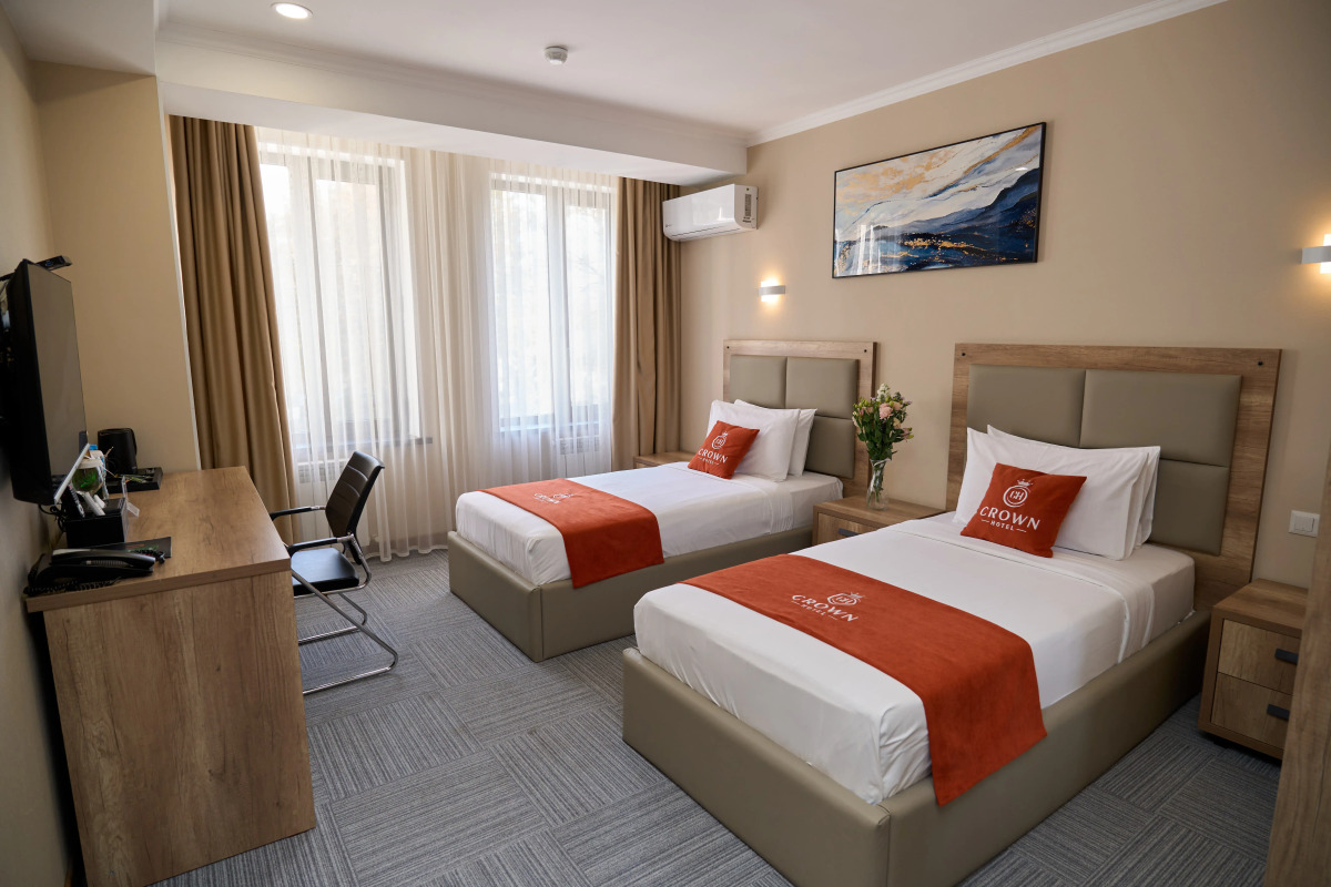 Отель Crown Hotel Bishkek