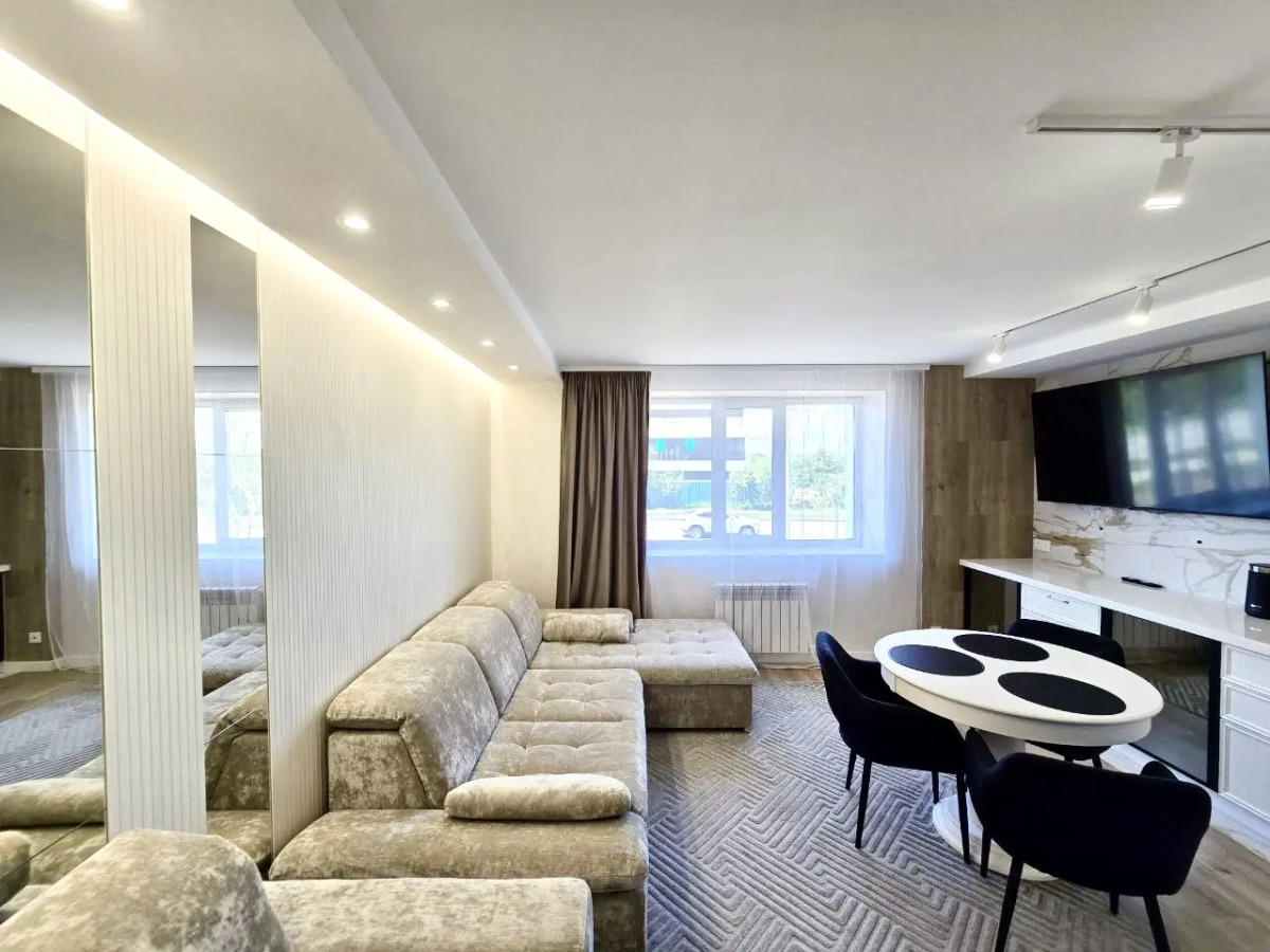 Квартира Евродвушка Люкс Ломоносова 6