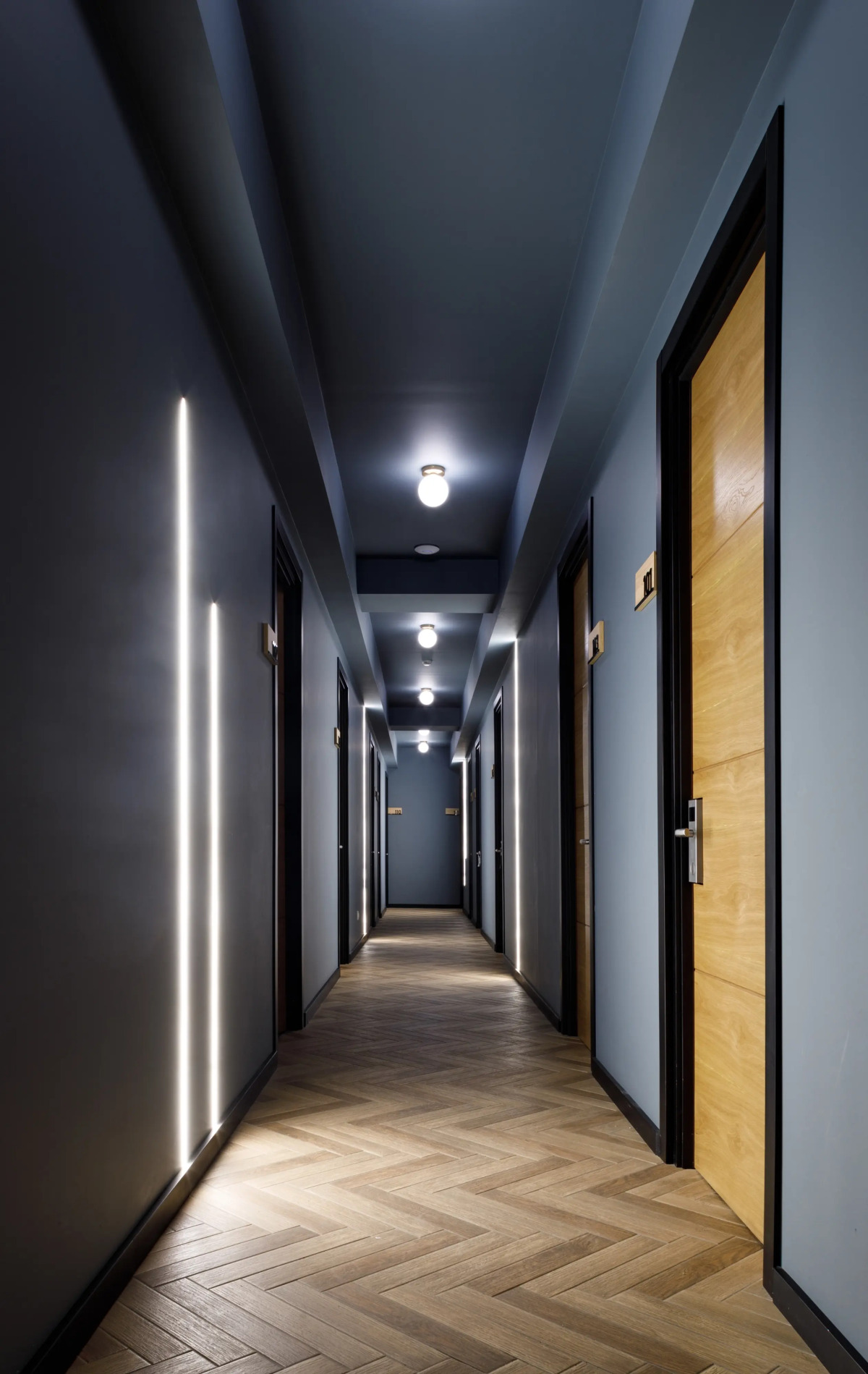 Отель Address Inn