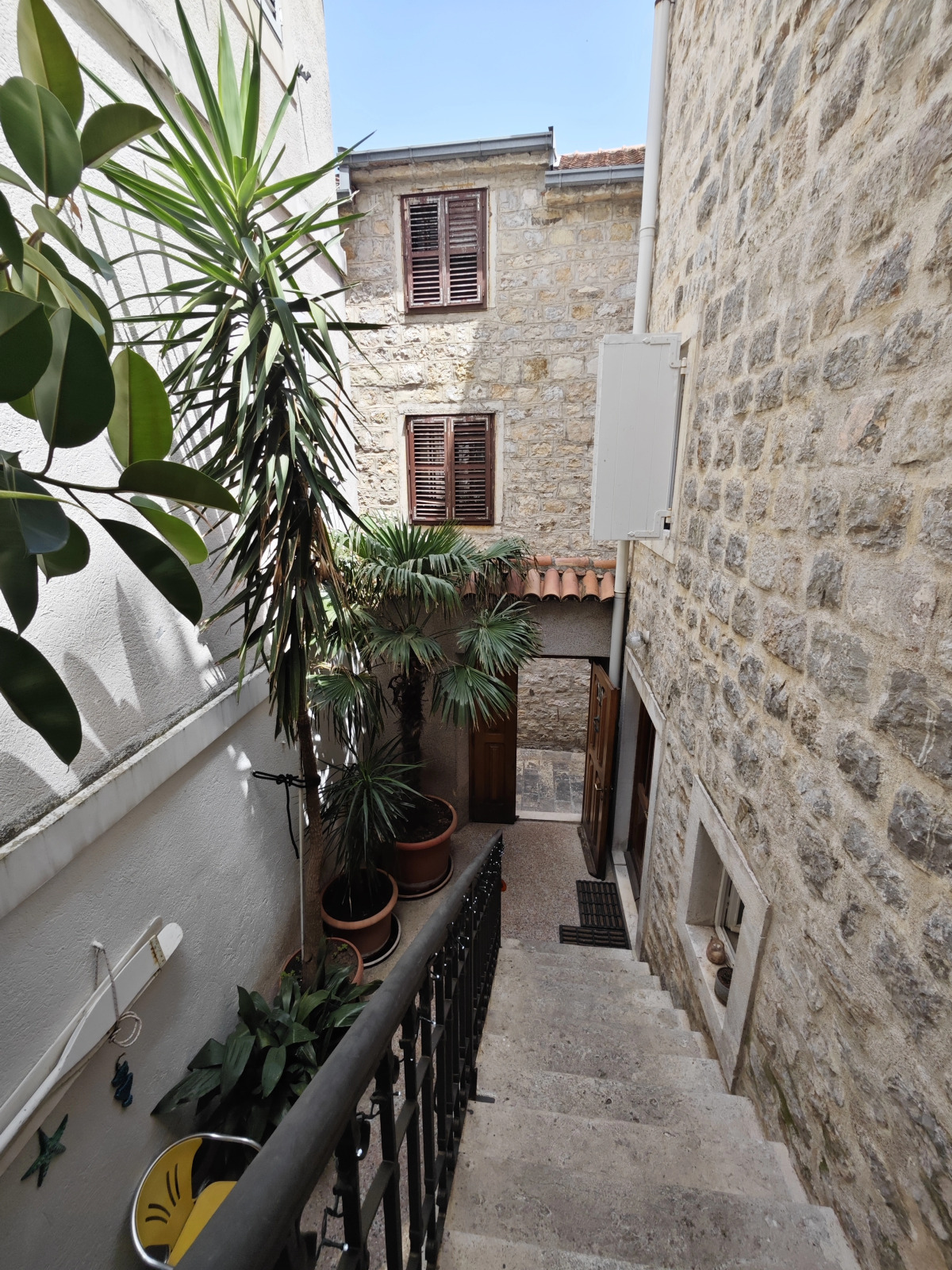 Отель Beatrix Suites