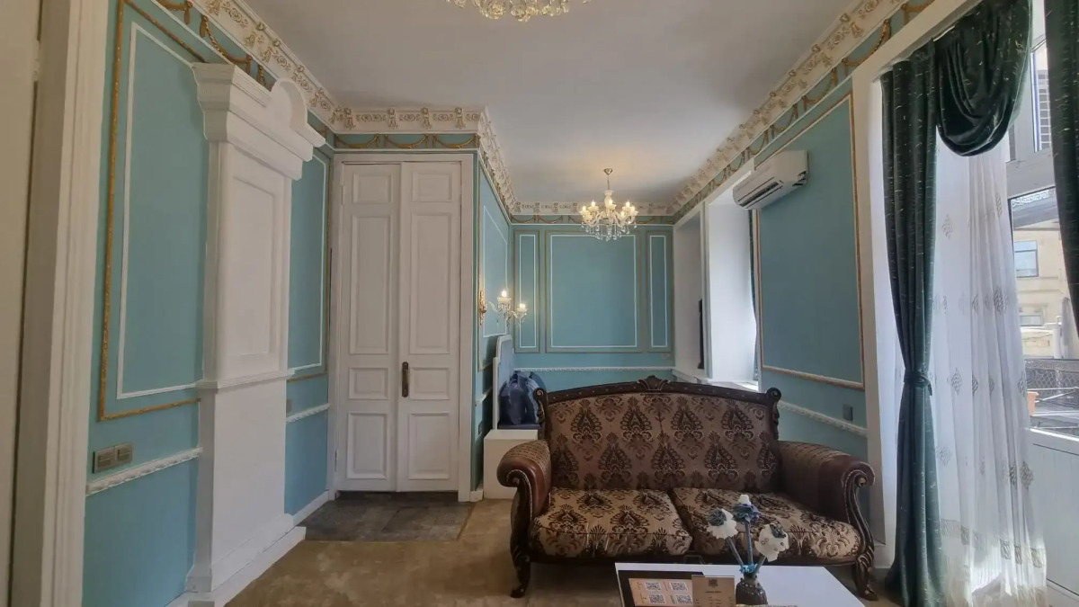 Apartments History 1870