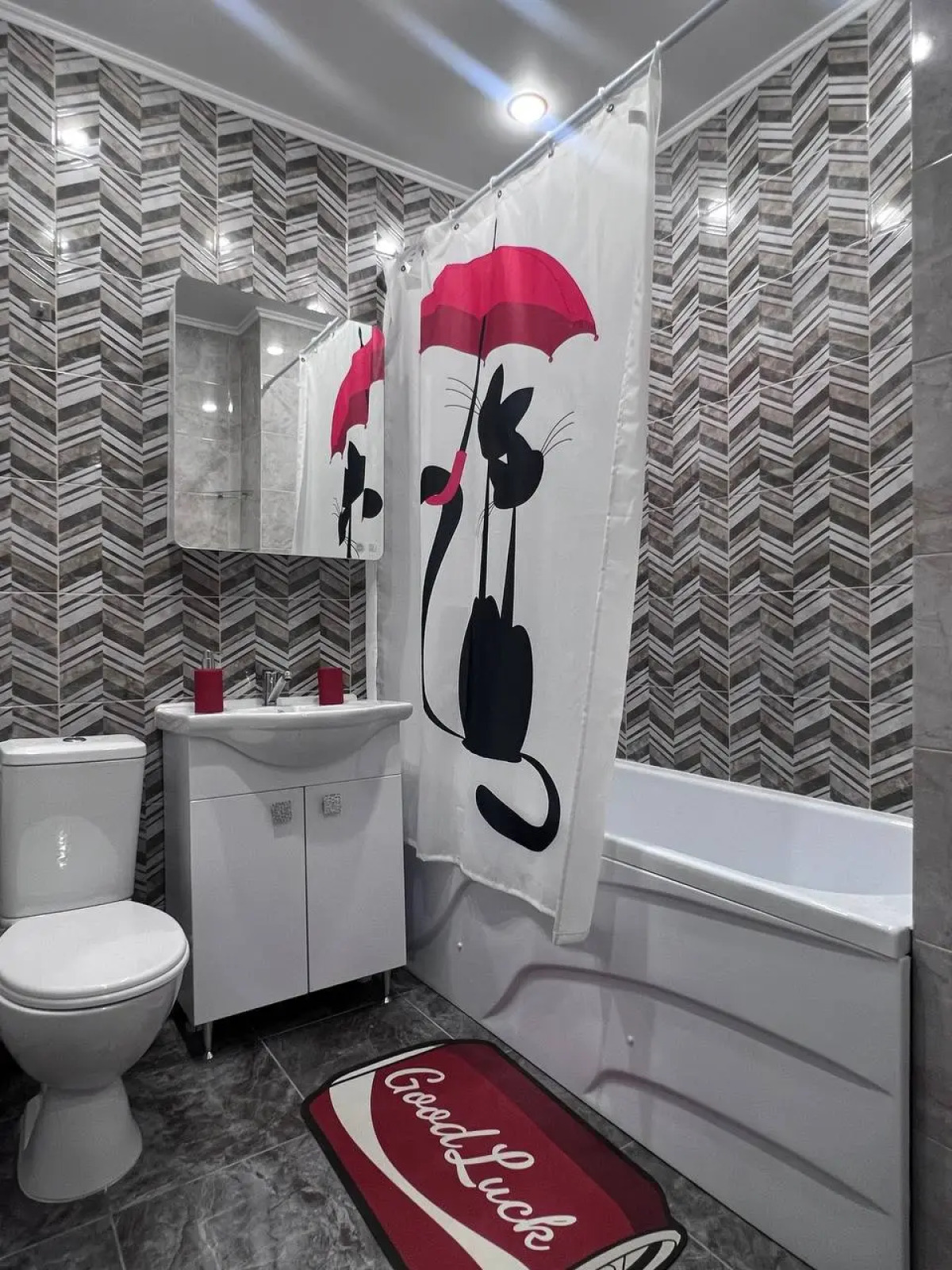 Апартаменты еЖИВИка Автомобилистов 13