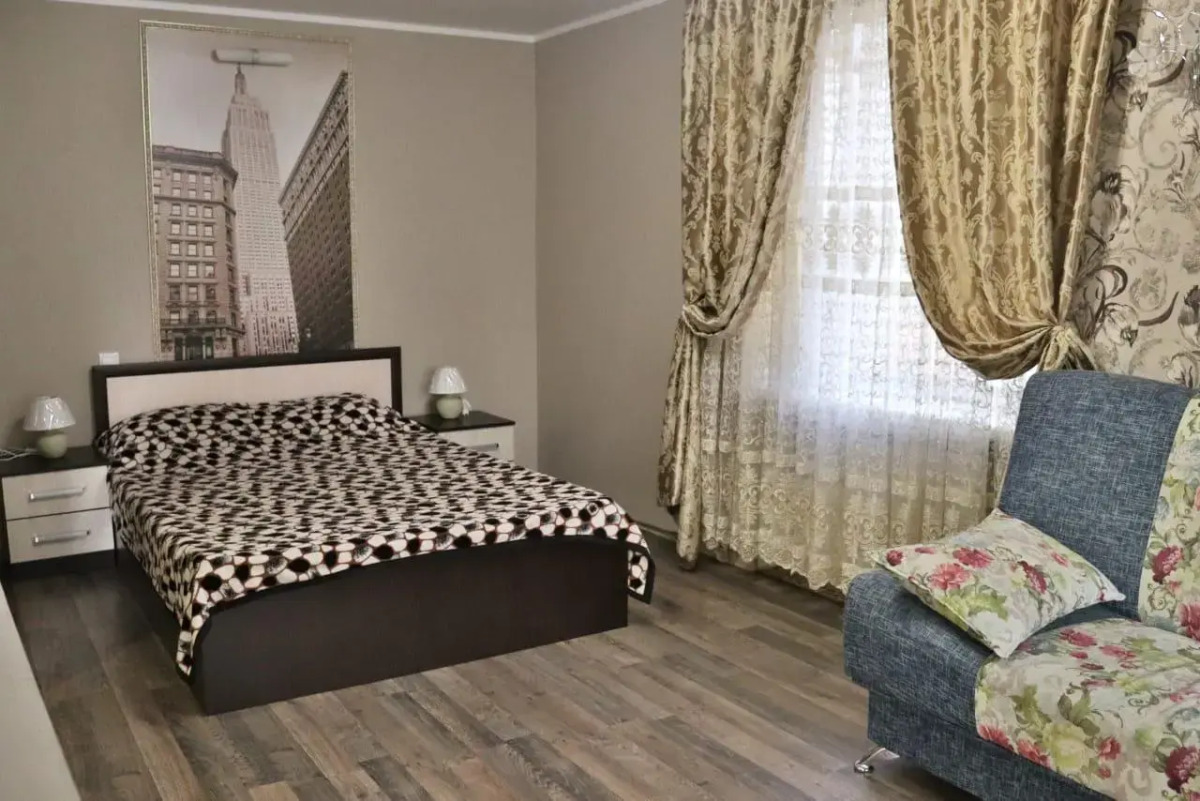 Апартаменты Уютные на улице Коммунаров