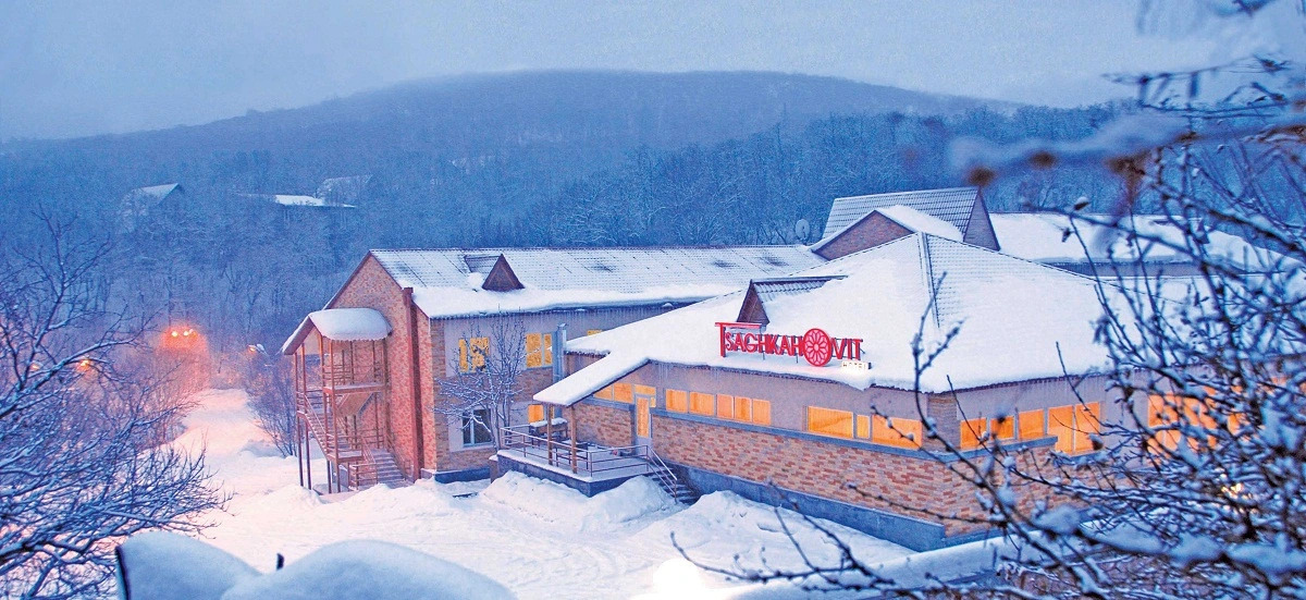 Отель Цахкаовит