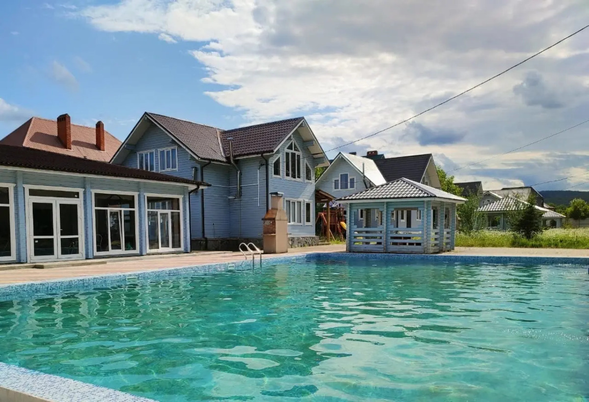 Гостевой дом Коттеджи в аренду Береговая 40А