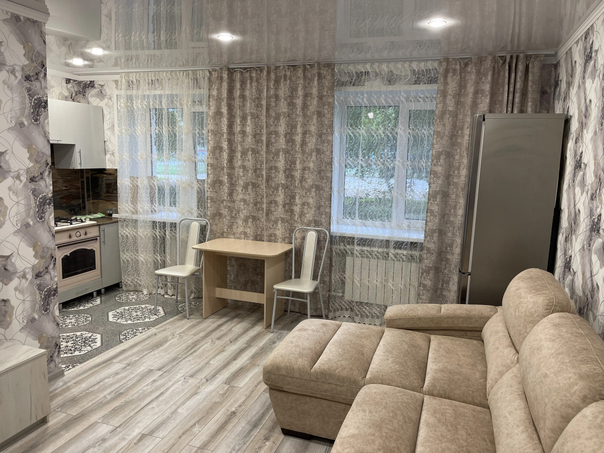 Апартаменты на Проспекте Строителей 27-4