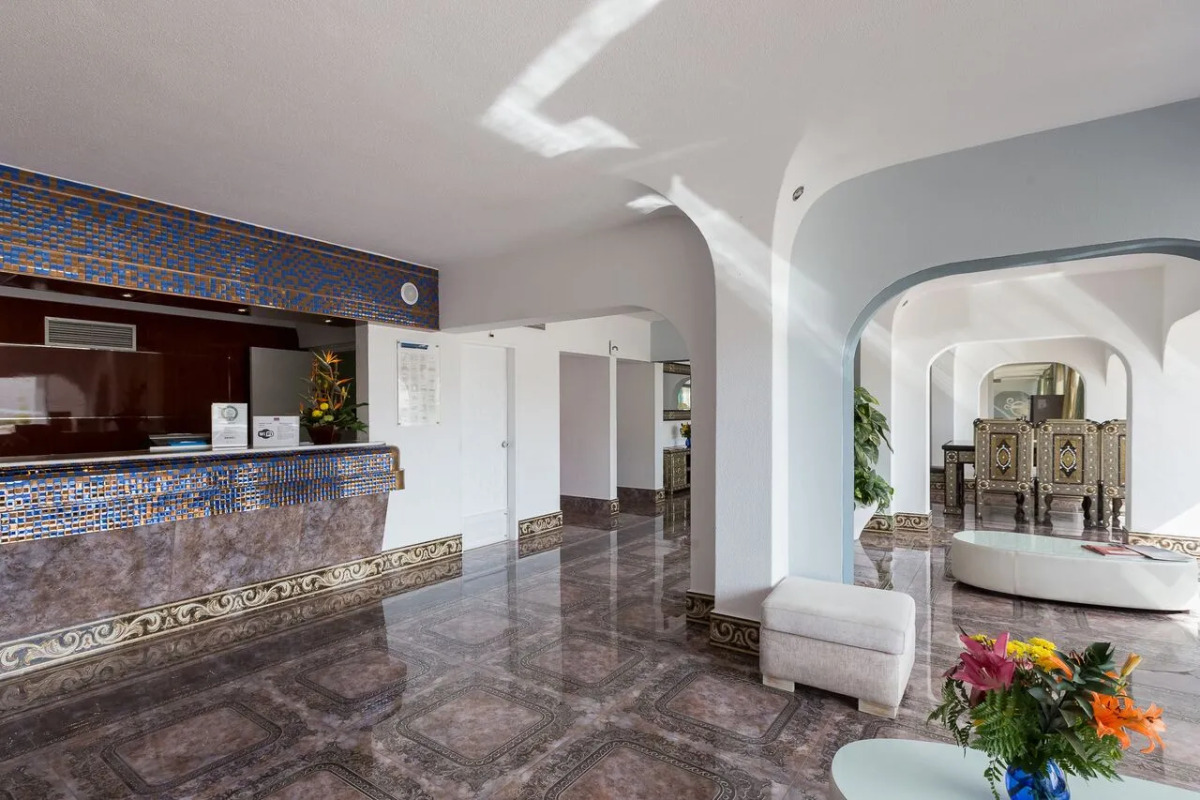 Апарт-Отель Grand Muthu Oura View Beach Club