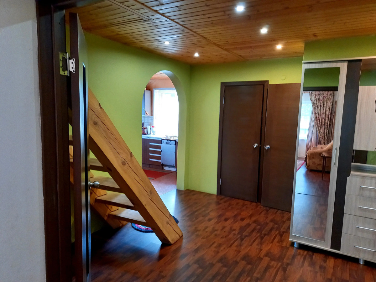 Дом у сосен