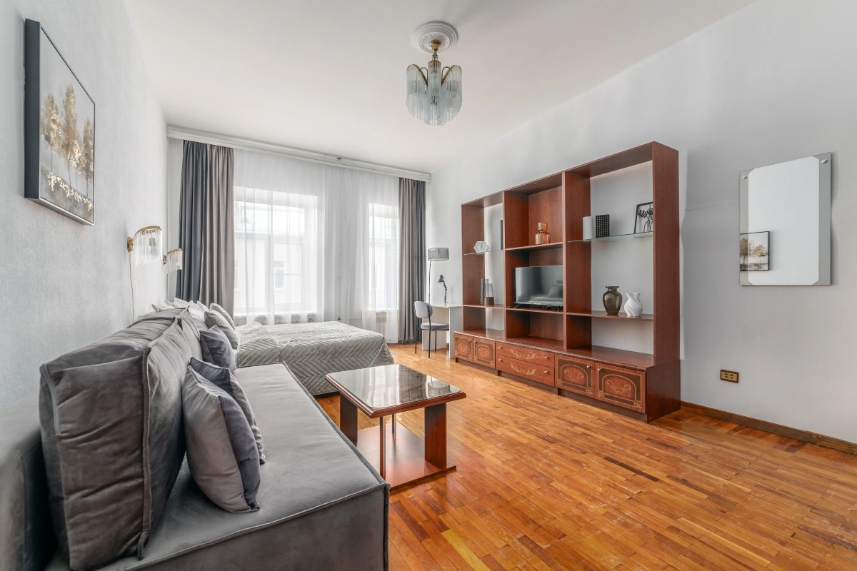 Апартаменты 3 спальни на Мойке