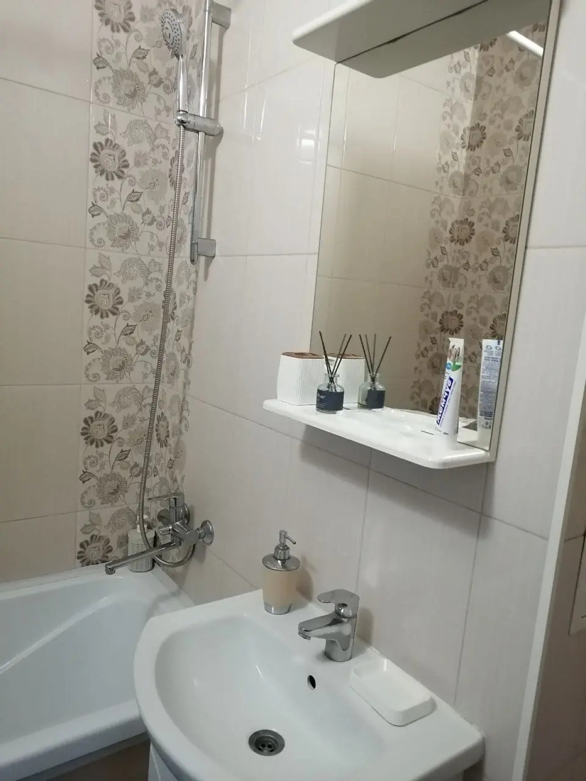 Честная Студия Четыре Угла ТЦ Аура