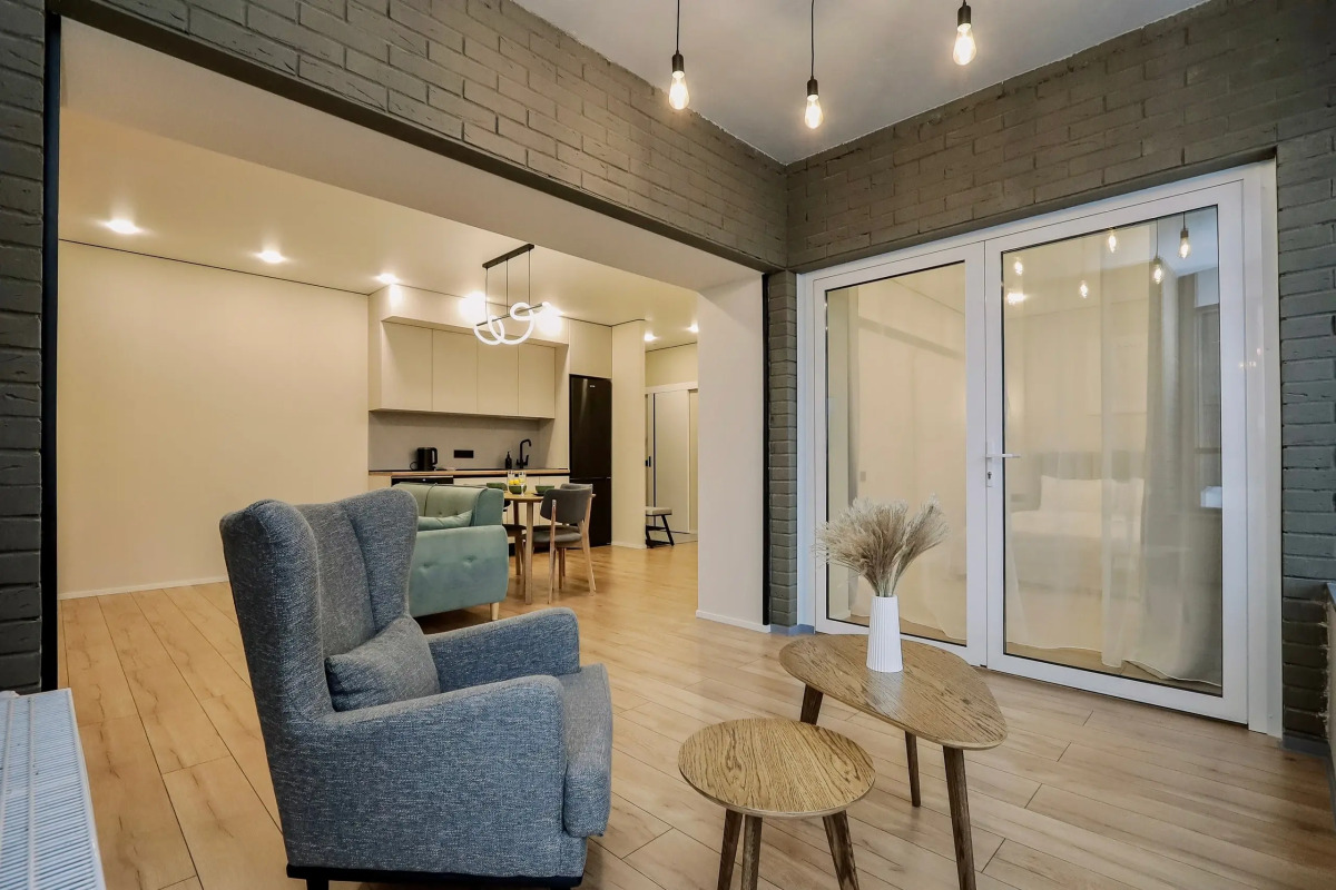 Апартаменты Privi House на Красной 140