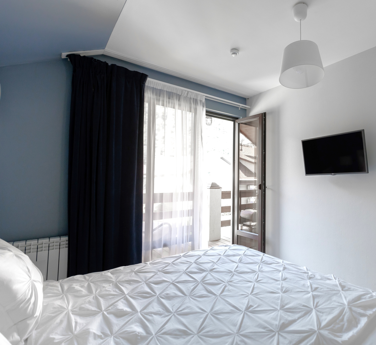 Частный Дом напротив казино с личной парковкой