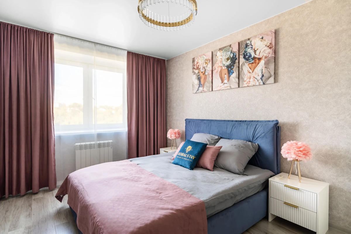 Апартаменты GLOBALSTAY Солнечная 3х Комнатная на Набережной Днепра