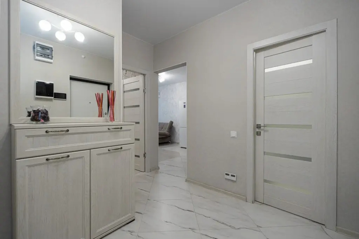 Квартира от компании Хоум Отель на Ново- Садовой 106Г