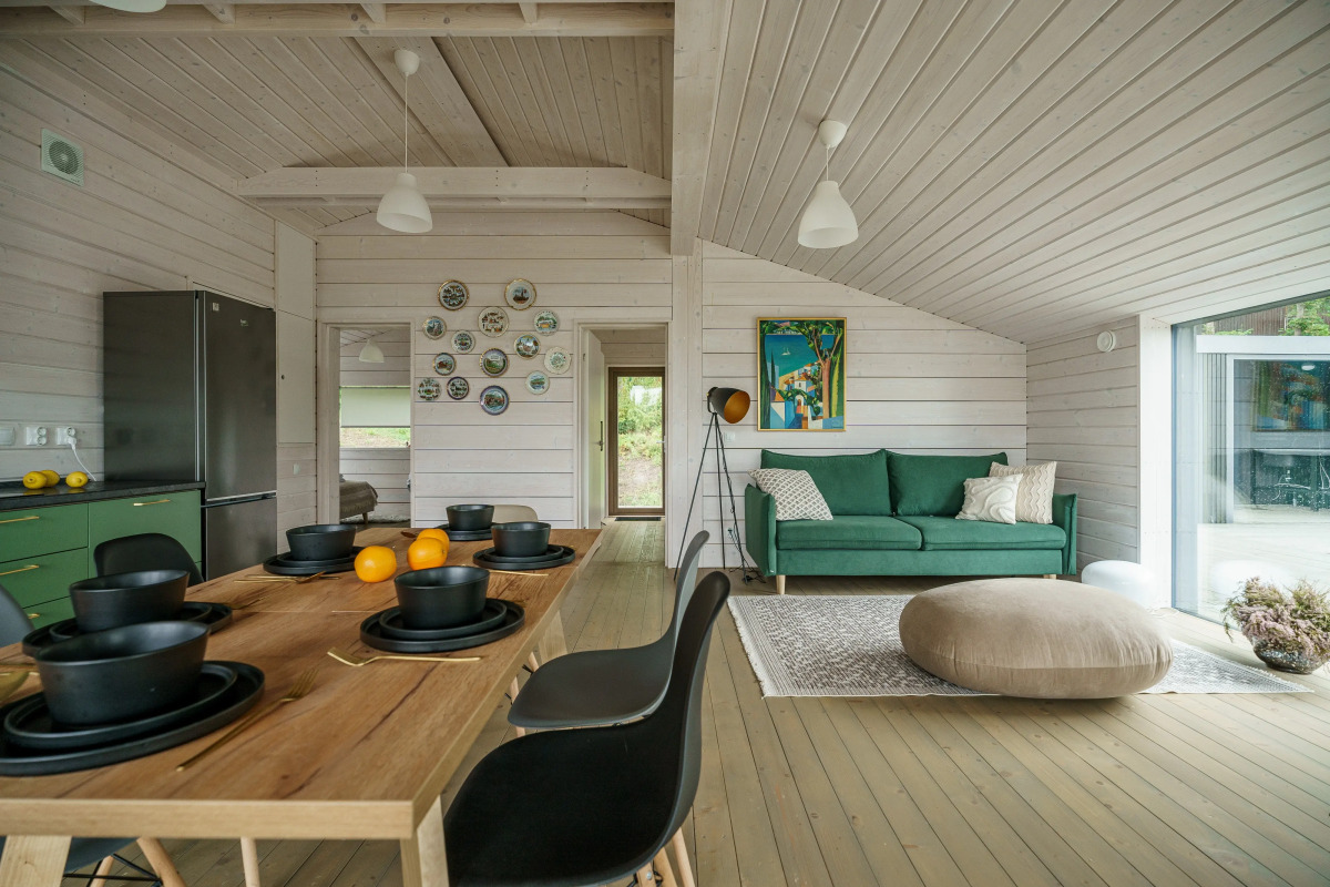 Частный дом коттедж семейный три тома  у Финского залива