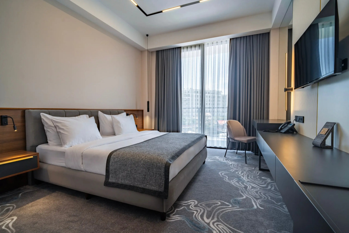 Отель Riviera Hotel