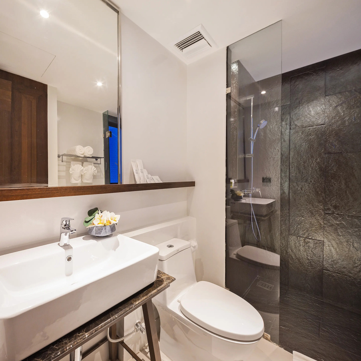 Отель Aksorn Rayong The Vitality Collection