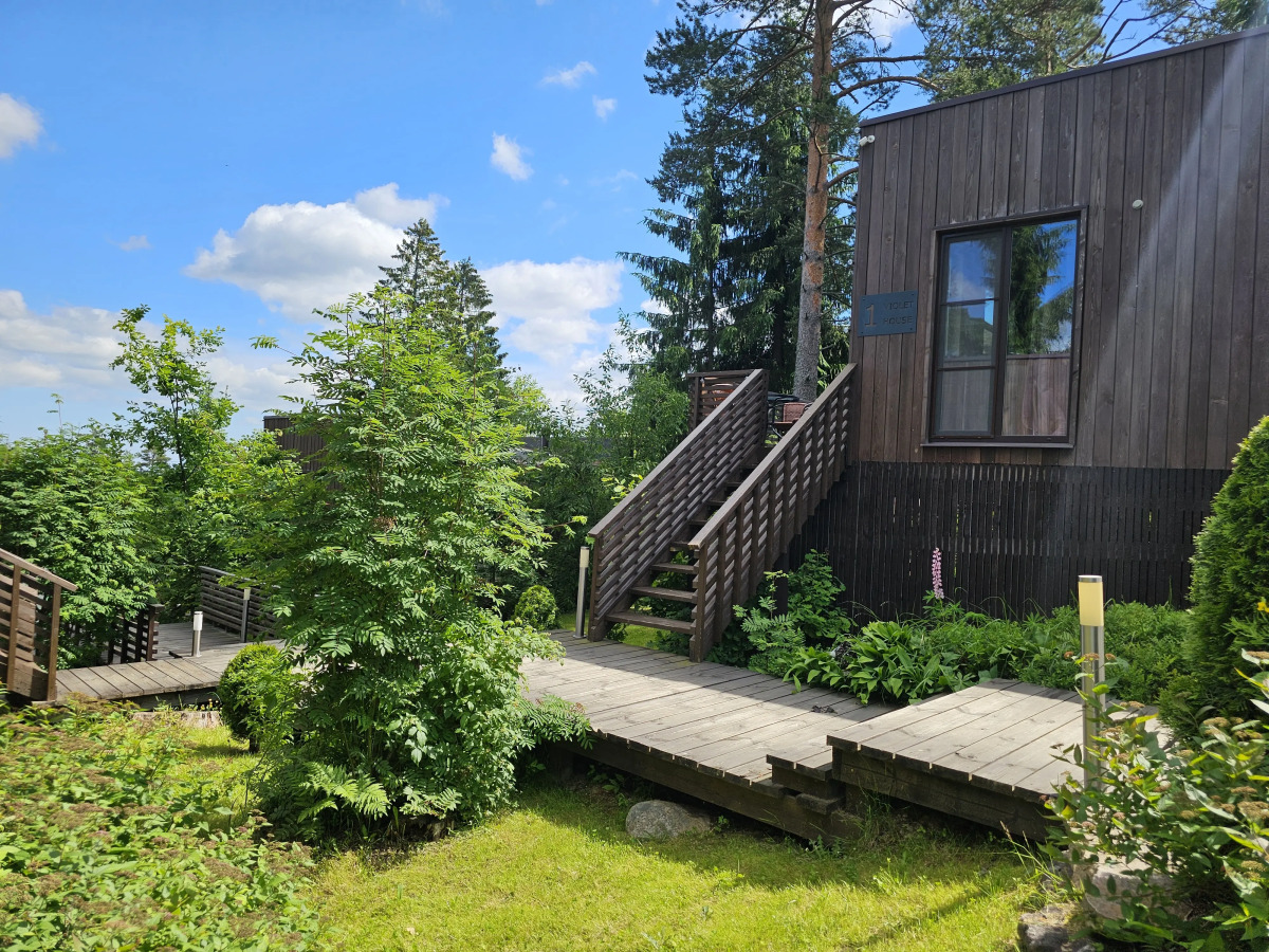 Коттедж Черничный Склон Violet House