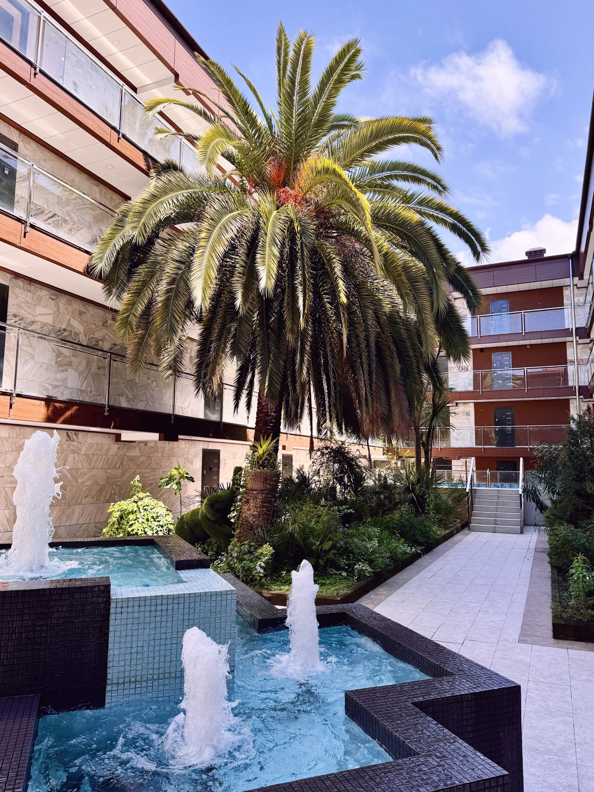 Квартира ЖК Мадрид Парк с Бассейном 3 мин от Моря