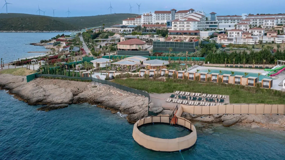 Royal Teos Thermal Resort Clinic & Spa (Halal Hotel)