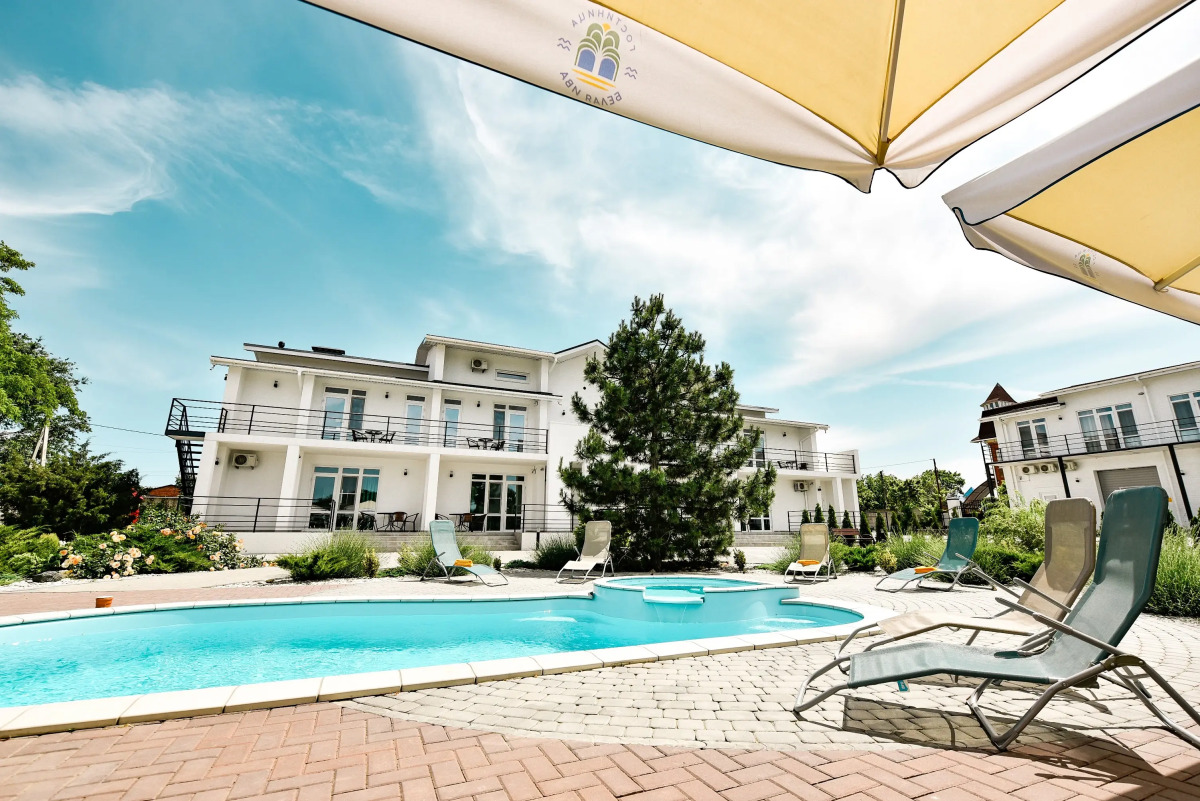 Отель Белая Ива