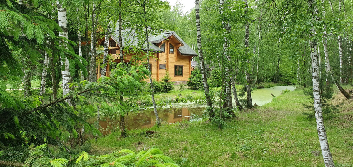 Бисерово Клуб