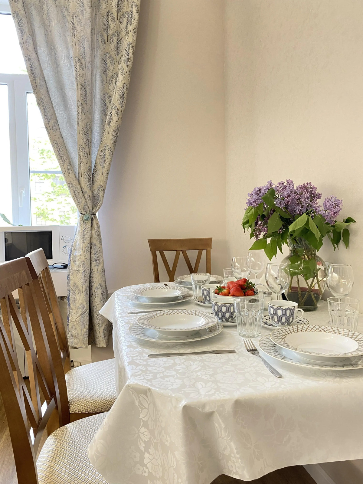 Трехкомантная квартира у летнего сада в Мозаичном дворе