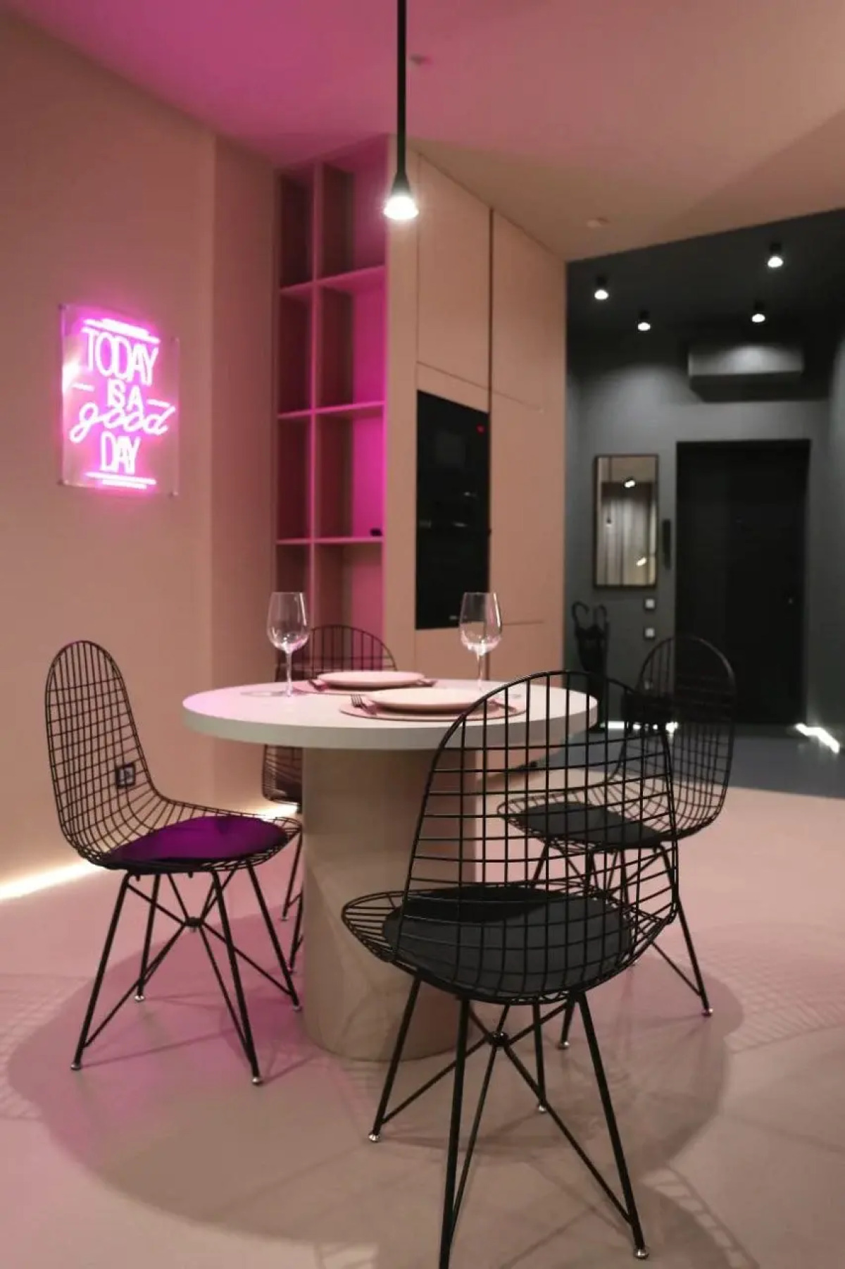 Квартира Good Day Apartments