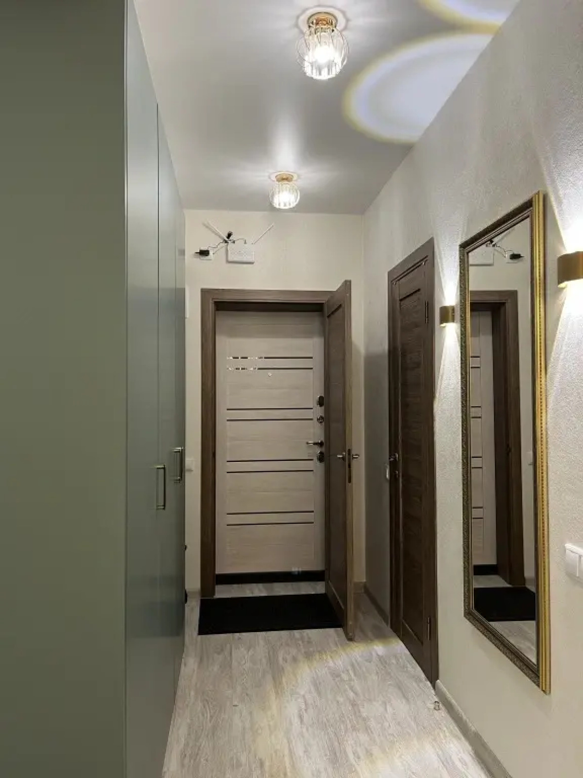 Улучшенные апартаменты Баттерфляй с камином в центре города