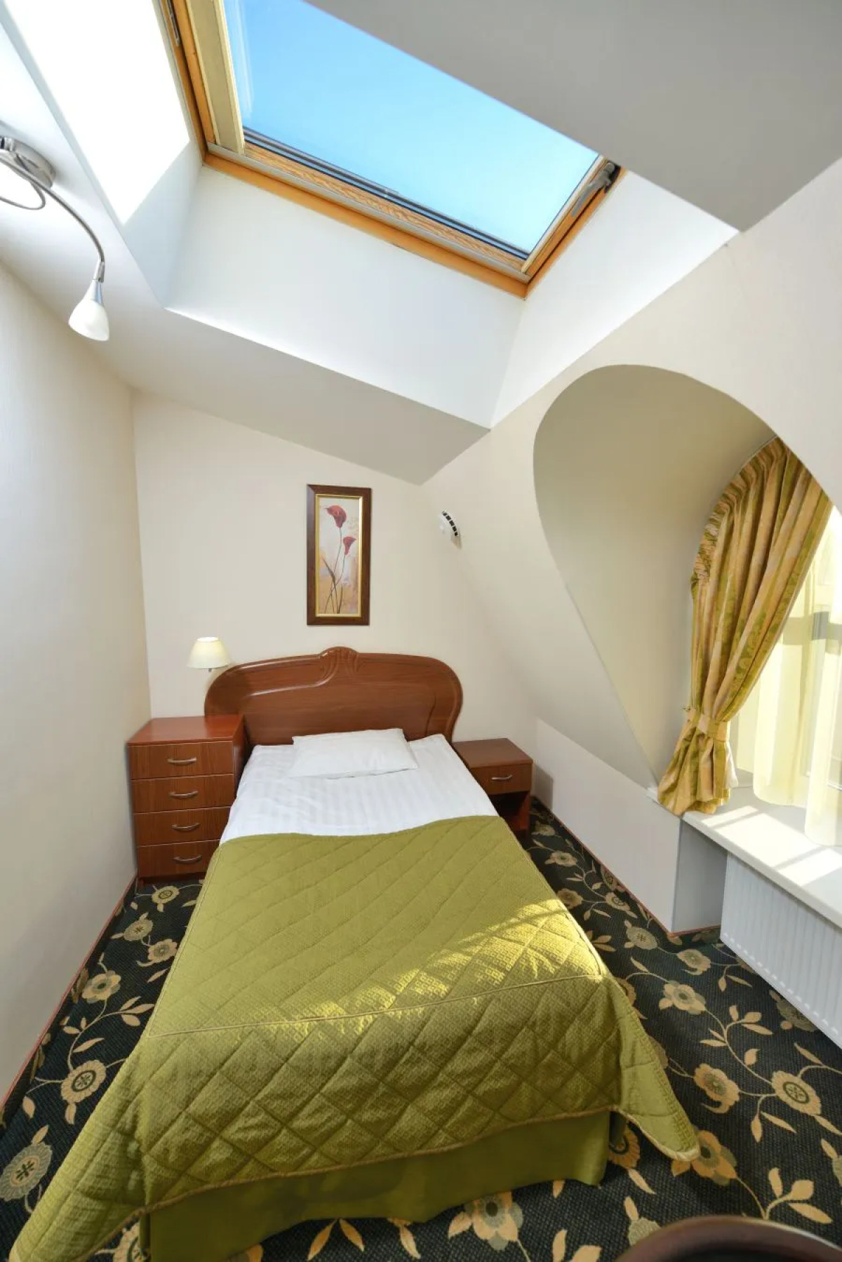 Отель Cronwell Inn Стремянная