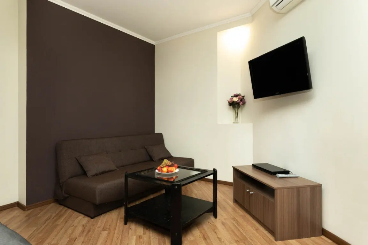 1-к апартаменты Этажидейли на Шевченко 20