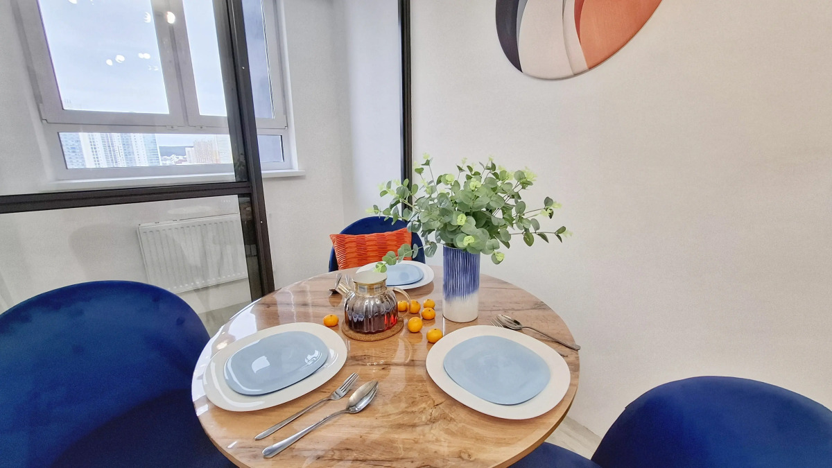 Апартаменты для большой семьи или компании в командировке с видом на Уральские горы