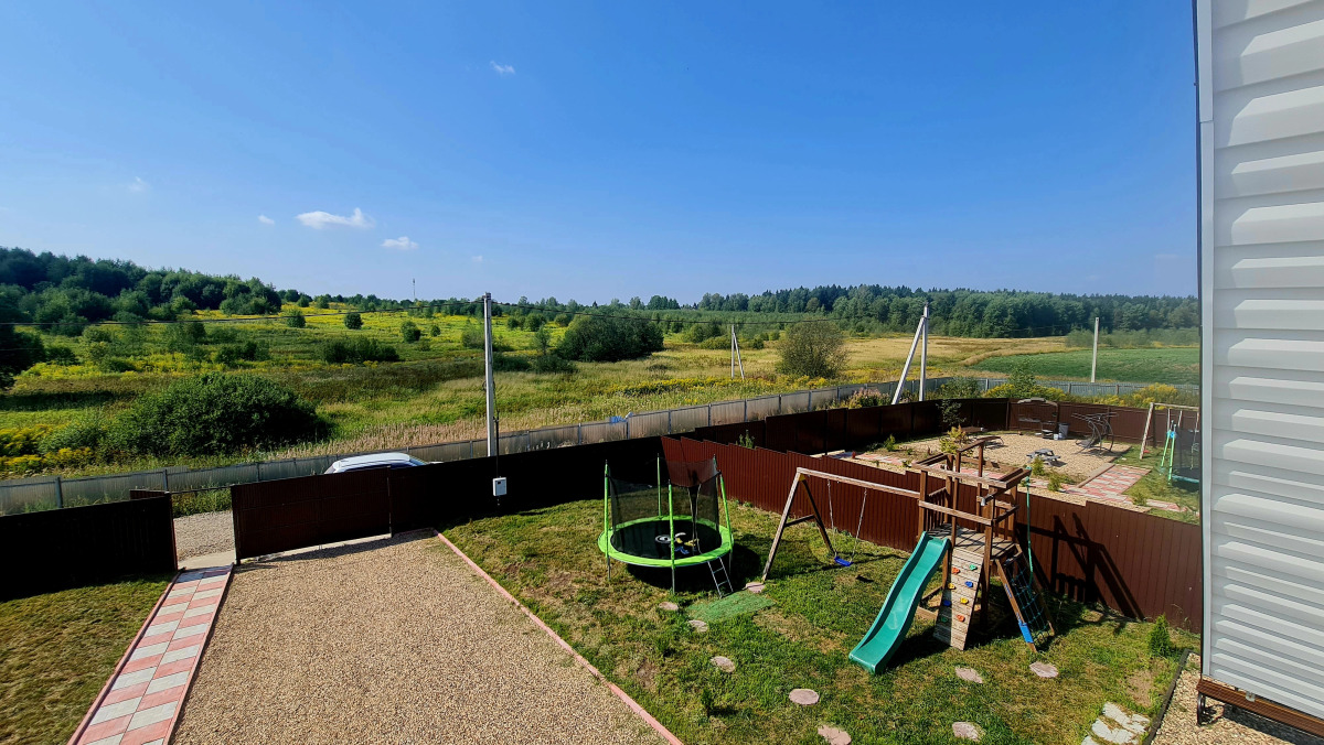 Частный Дом с Красным Залом